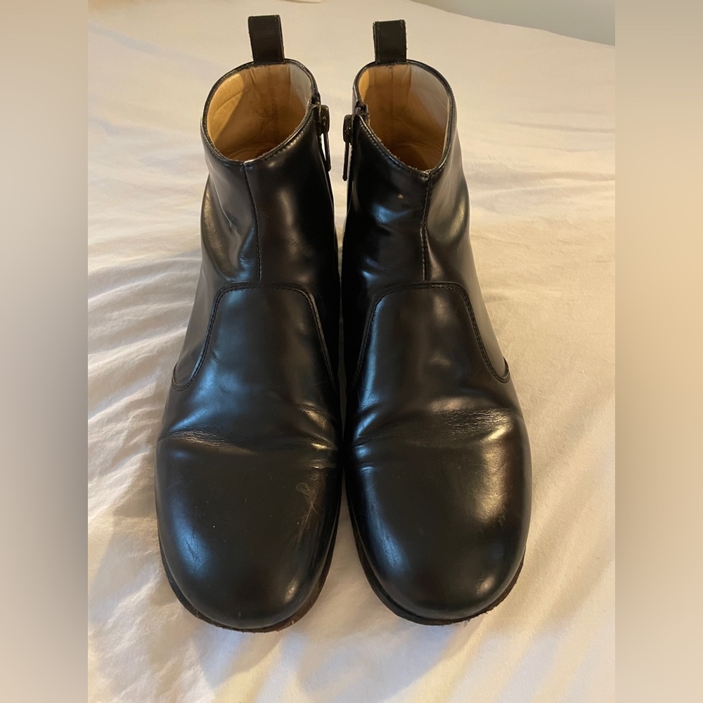 a
A.P.C women’s Chelsea boot-style Black Leather Ankle Boots - Zip Side Design